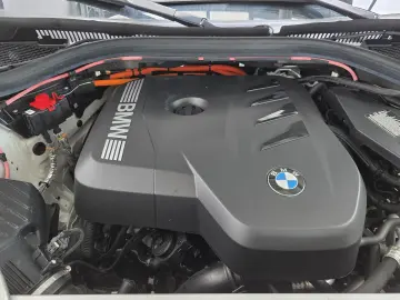 BMW X3 30e xDrive M Sport Standheizung AHK ACC 360