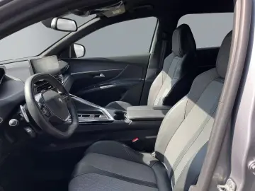 PEUGEOT 5008 1.5 Blue-HDI FAP Allure Pack AT 7-Si Navi R