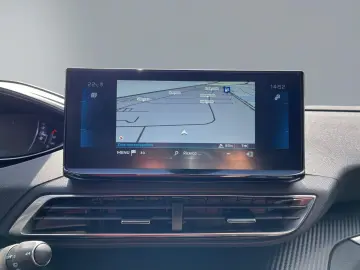 PEUGEOT 5008 1.5 Blue-HDI FAP Allure Pack AT 7-Si Navi R