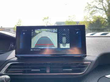 PEUGEOT 5008 1.5 Blue-HDI FAP Allure Pack AT 7-Si Navi R
