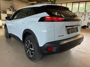 PEUGEOT 2008 Active 1 2 PURETECH