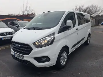 Ford Transit Custom 2022 L2H1 Trend – 9 Locuri (Model Lung)