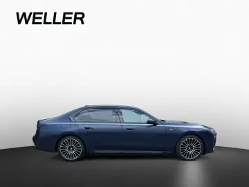 BMW 750e xDr M Sport Pro LoungeSeating Sky AHK 21