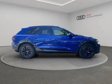 Audi Q8 55 e-tron qu. S line Matrix B&O Pano HuD AHK