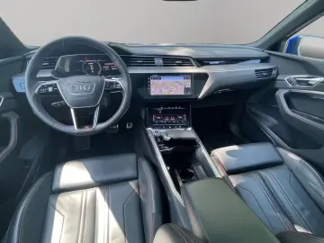 Audi Q8 55 e-tron qu. S line Matrix B&O Pano HuD AHK