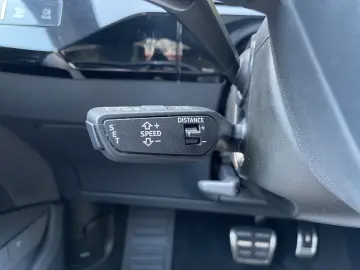Audi Q8 55 e-tron qu. S line Matrix B&O Pano HuD AHK