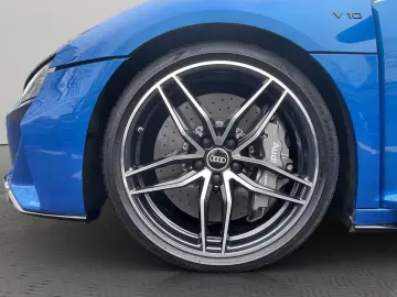 Audi R8 Spyder V10 perf. qu. Laser B&O Camera Ceramic