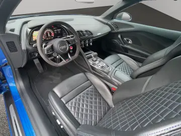 Audi R8 Spyder V10 perf. qu. Laser B&O Camera Ceramic
