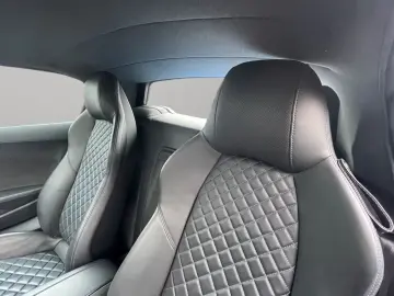 Audi R8 Spyder V10 perf. qu. Laser B&O Camera Ceramic