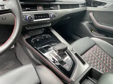 Audi RS 4 Avant 2.9 TFSI qu. Matrix Camera Carplay