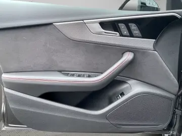 Audi RS 4 Avant 2.9 TFSI qu. Matrix Camera Carplay