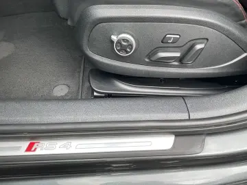 Audi RS 4 Avant 2.9 TFSI qu. Matrix Camera Carplay