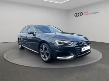 Audi A4 Avant 40 TDI quattro LED PDC  Navi Leder