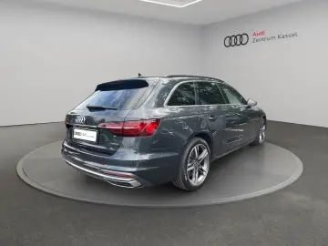 Audi A4 Avant 40 TDI quattro LED PDC  Navi Leder