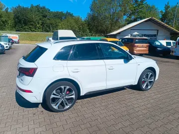 AUDI Q5 40 TDI quattro edition one S-Tronic