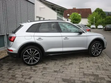 AUDI Q5 40 TDI quattro advanced MATRIX PANO ACC CARPL