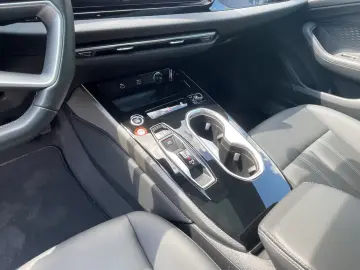 Audi A6 Avant TDI quattro Matrix B&O Pano HuD 360