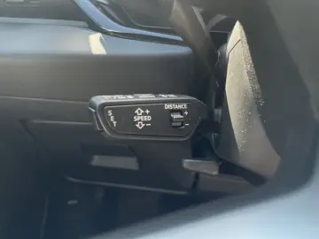 Audi A6 Avant TDI quattro Matrix B&O Pano HuD 360