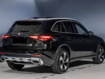 Mercedes-Benz GLC 300 e 4MATIC Avantgarde Pano
