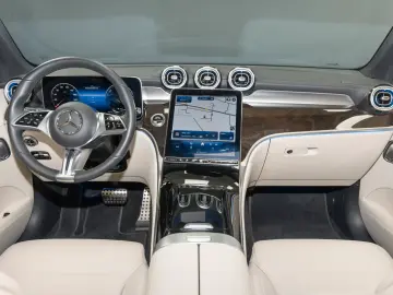 Mercedes-Benz GLC 300 e 4MATIC Avantgarde Pano