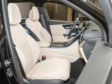 Mercedes-Benz GLC 300 e 4MATIC Avantgarde Pano
