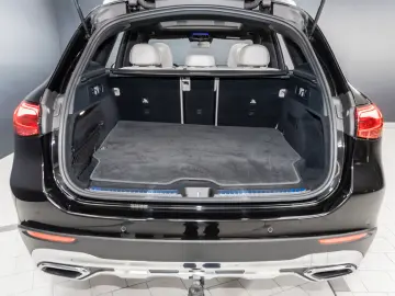 Mercedes-Benz GLC 300 e 4MATIC Avantgarde Pano