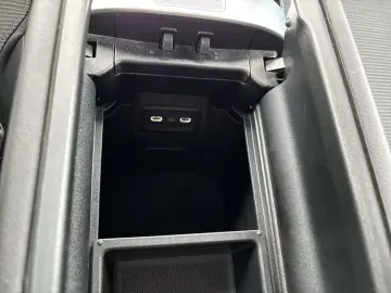 Mercedes-Benz GLC 200 4MATIC Avantgarde Advanced