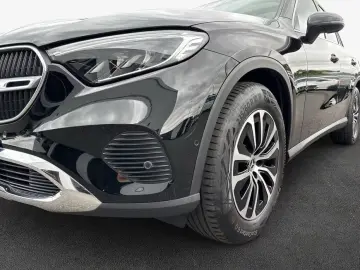Mercedes-Benz GLC 200 4MATIC Avantgarde Advanced