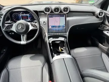 Mercedes-Benz GLC 200 4MATIC Avantgarde Advanced