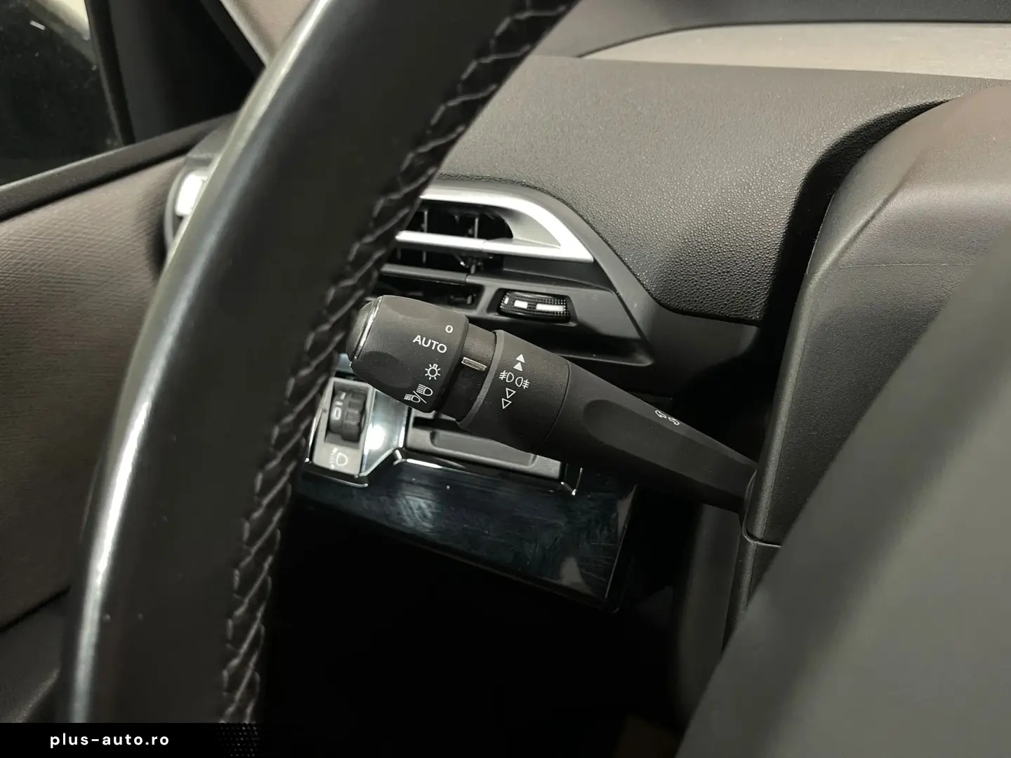 Citroen C4-Grand-Space-Tourer