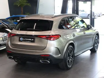 MERCEDES-BENZ GLC 200 4Matic AMG Line Pano Burmester…