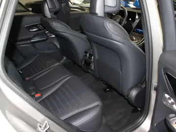 MERCEDES-BENZ GLC 200 4Matic AMG Line Pano Burmester…