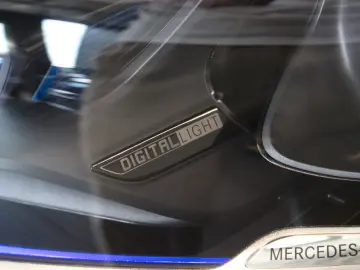 MERCEDES-BENZ GLC 200 4Matic AMG Line Pano Burmester…