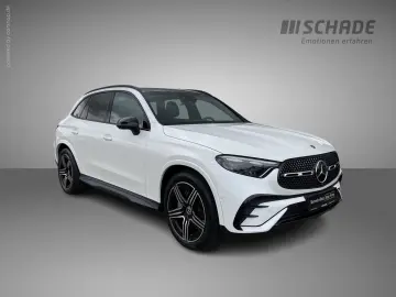 MERCEDES-BENZ GLC 200 4M AMG Line Panorama Night AHK…