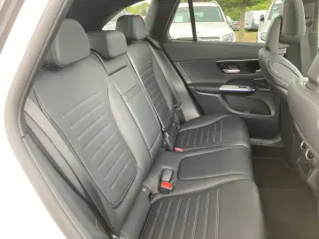 MERCEDES-BENZ GLC 200 4M AMG Line Panorama Night AHK…