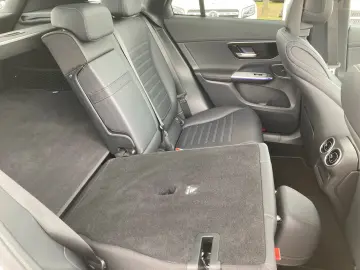 MERCEDES-BENZ GLC 200 4M AMG Line Panorama Night AHK…