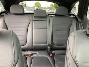 MERCEDES-BENZ GLC 200 4M AMG Line Panorama Night AHK…