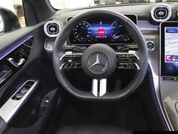 MERCEDES-BENZ GLC 200 4MATIC AMG Line Night AHK Totw. 360