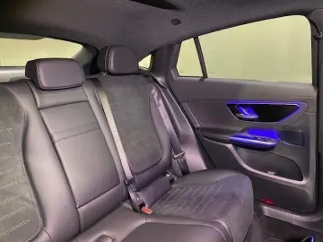 MERCEDES-BENZ GLC 200 4M Cp. AMG Night Pano AHK Dist…