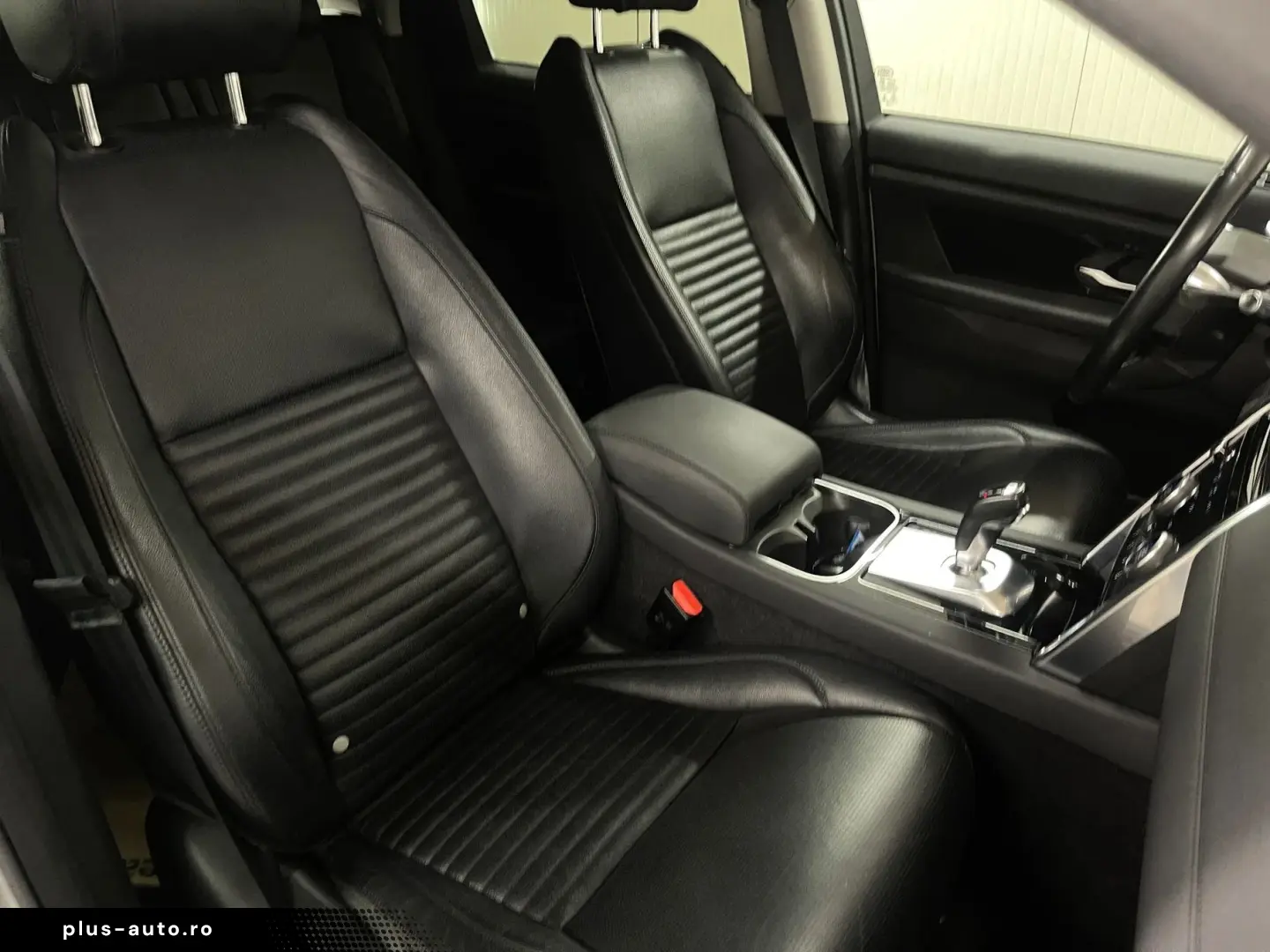Land-Rover Discovery-Sport