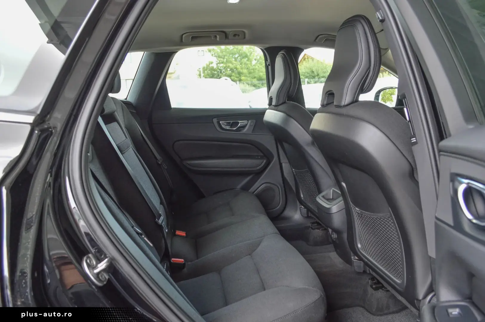 2022 Volvo XC-60 B4 D AWD 2.0 D Automatic   RATE FIXE  TVA D