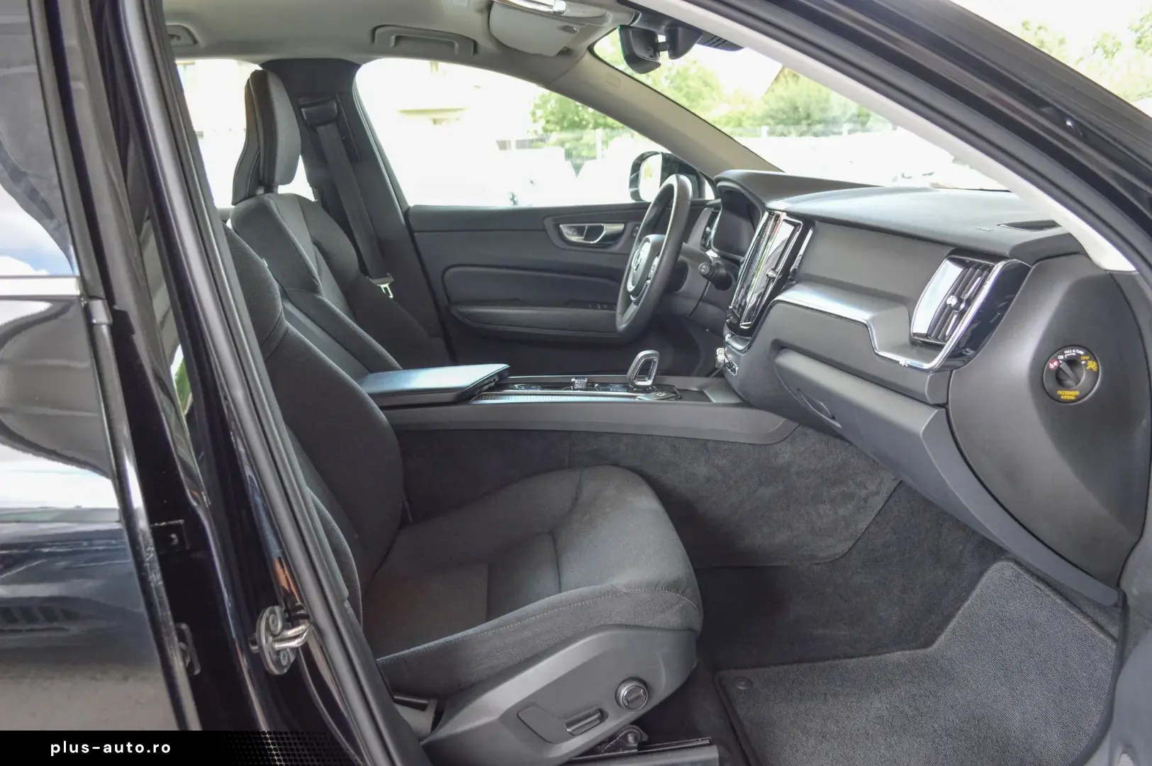 2022 Volvo XC-60 B4 D AWD 2.0 D Automatic   RATE FIXE  TVA D