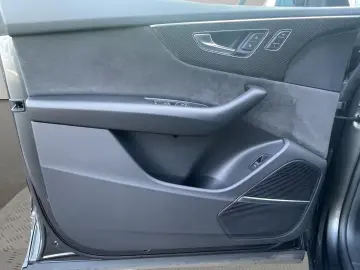 AUDI SQ8 4.0 TFSI qu. Matrix B&O Pano HuD AHK 360