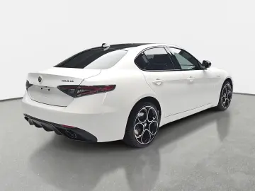 Alfa Romeo VELOCE PANORAMA TECHNOLOGIE PAKET PREMIUM AUDIO