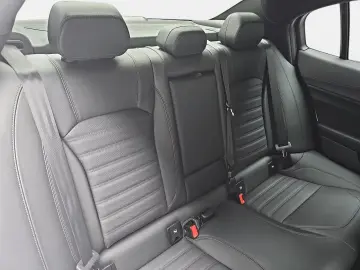 Alfa Romeo VELOCE PANORAMA TECHNOLOGIE PAKET PREMIUM AUDIO