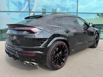 LAMBORGHINI Urus S  Plafon Panoramic AKRAPOVIC CARBON