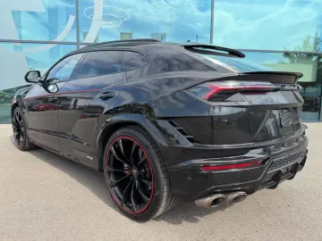 LAMBORGHINI Urus S  Plafon Panoramic AKRAPOVIC CARBON