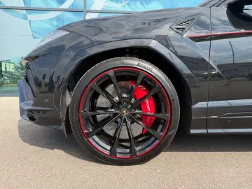 LAMBORGHINI Urus S  Plafon Panoramic AKRAPOVIC CARBON