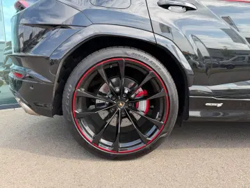 LAMBORGHINI Urus S  Plafon Panoramic AKRAPOVIC CARBON