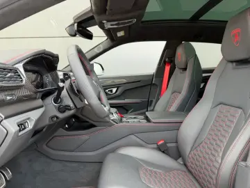 LAMBORGHINI Urus S  Plafon Panoramic AKRAPOVIC CARBON